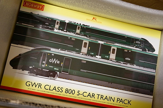 英国車の波が来た？！：Hornby HITACHI Class800_f0037227_23171137.jpg