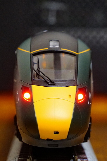 英国車の波が来た?!:Hornby HITACHI Class800_f0037227_23172748.jpg