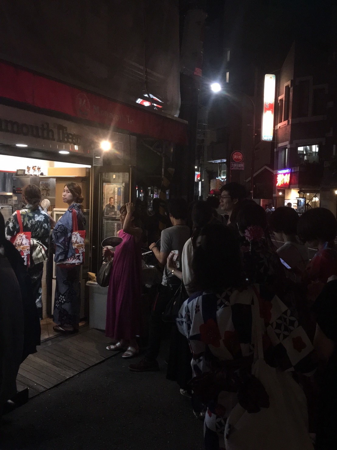 「花火大会、大入り」_a0075684_09522509.jpg
