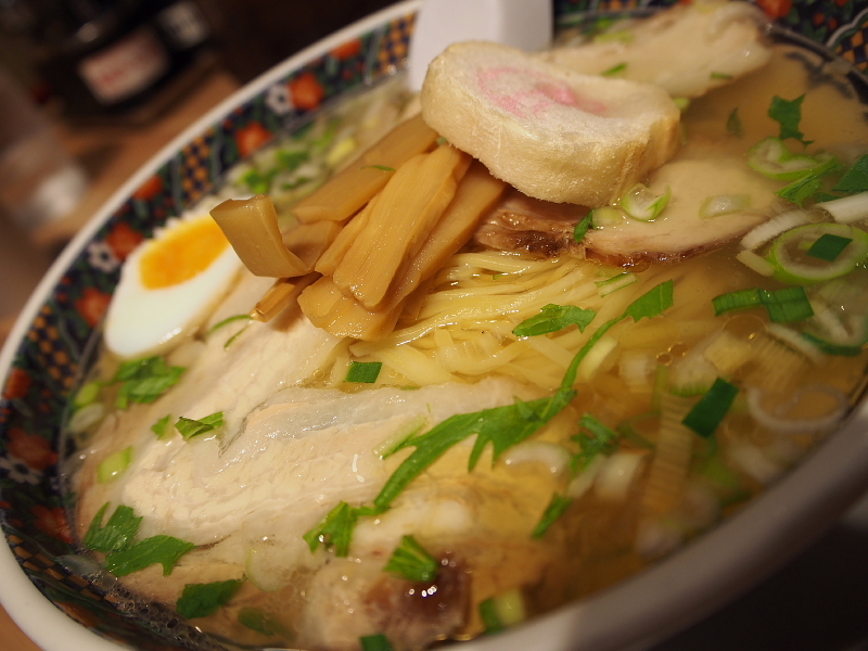 味彩塩拉麺 函館 あじさい 千歳空港 北海道ラーメン道場 Samのlifeキャンプブログ Doors In Out