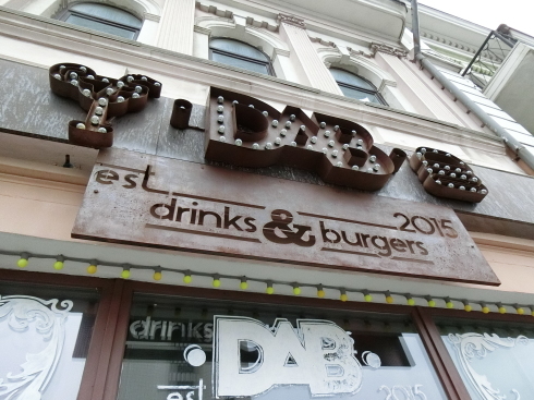 ロシア/ウラジオストックのレーザー看板_d0085634_22382638.jpg
