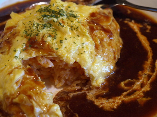 カフェ ヒンナ その2(ランチ デミオムライス)_d0153062_21005701.jpg