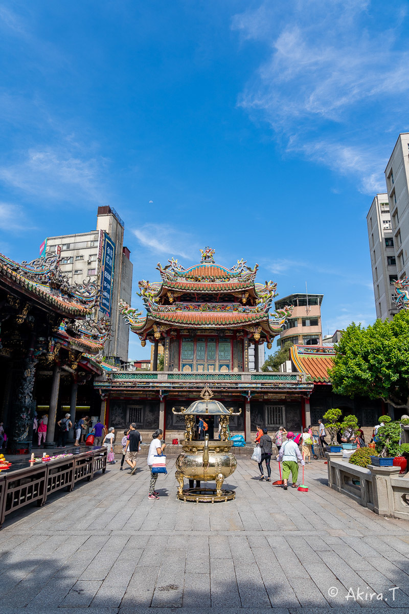 台湾 -8- 〜龍山寺〜_f0152550_15102480.jpg