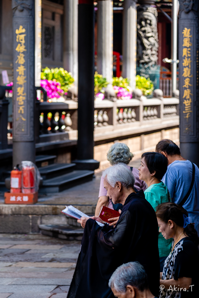 台湾 -8- 〜龍山寺〜_f0152550_15125394.jpg