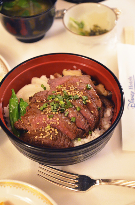 東京ディズニー シーホテルミラコスタ ルームサービスのステーキ丼 ワゴンがすごいよ 19 Tdr 4 あれも食べたい これも食べたい ｅｘ