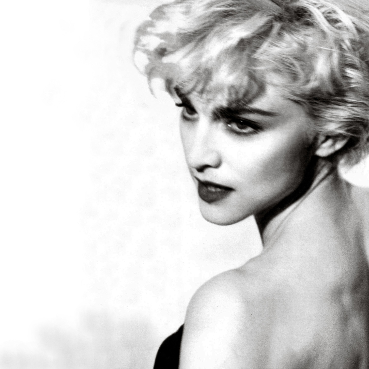 マドンナ（Madonna）・・・美女落ち穂拾い190816_e0042361_12324228.jpg