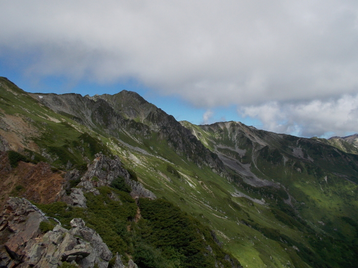 2019年8月10日～15日、雲ノ平・北アルプス裏銀座経由下山(扇沢駅～黒部湖～奥黒部ヒュッテ～上ノ廊下～薬師沢小屋～雲ノ平山荘～北アルプス裏銀座～野口五郎小屋～烏帽子小屋～高瀬ダム）_b0037220_15021517.jpg