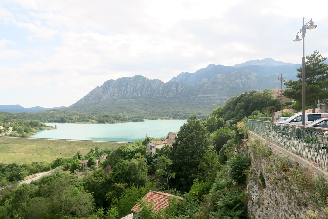 モリーゼの旅で出会った猫と風景_f0234936_741014.jpg
