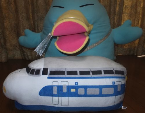 0系新幹線ぬいぐるみクッション : ICOCA飼いました