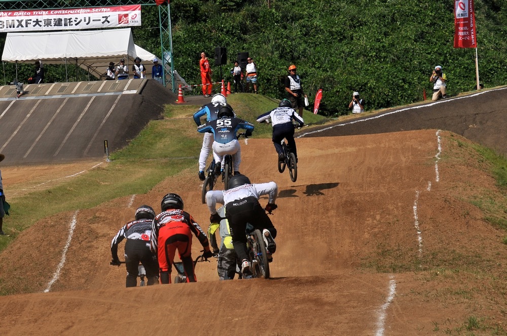 ２０１９年８月１７日上越金谷山BMXトラックで開催されたJBMXFＪ２戦男子チャンピオシップクラス（エリート/ジュニア）決勝_b0065730_18132291.jpg