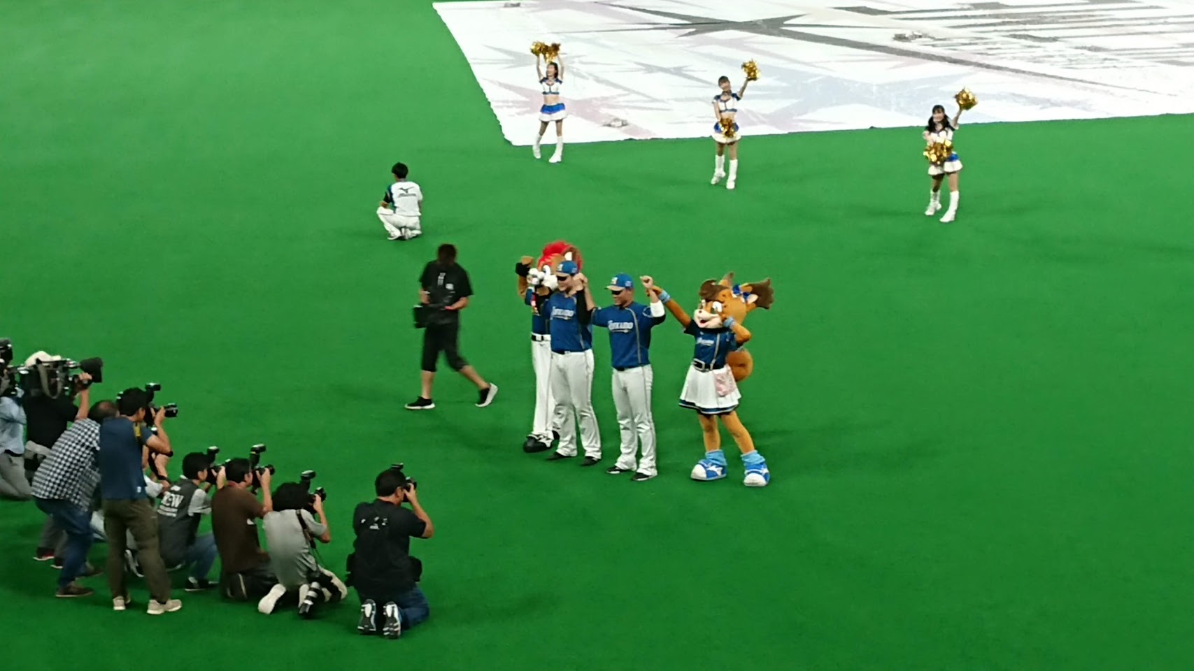 e0126914_19012393.jpg
