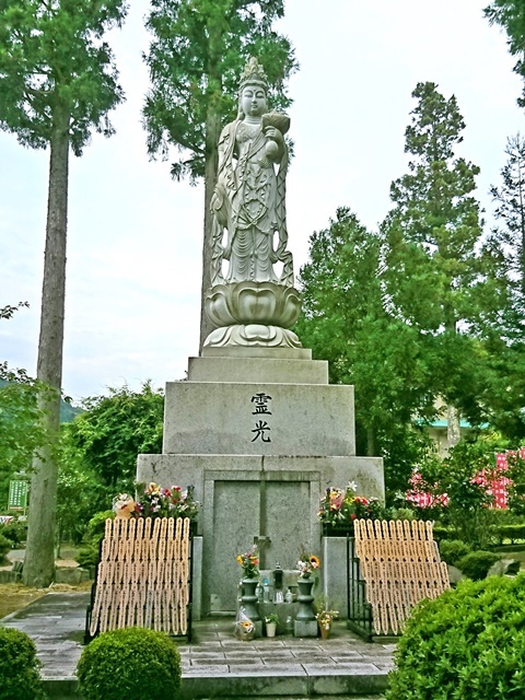 e0359418_21222670.jpg