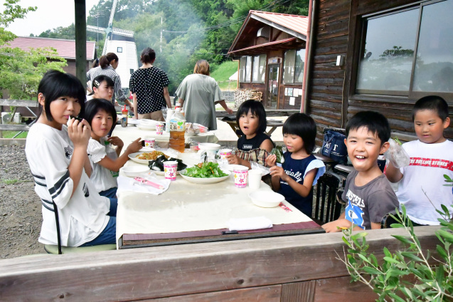 小雨の混じる月曜日　8/19_b0214652_18160942.jpg