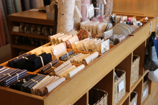 芦屋の「CHECK & STRIPE」と、甲子園の土_f0354014_11032721.jpg