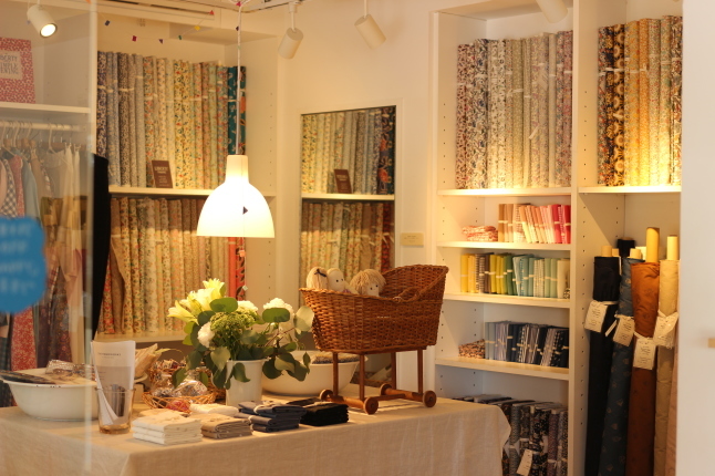 芦屋の「CHECK & STRIPE」と、甲子園の土_f0354014_11040695.jpg