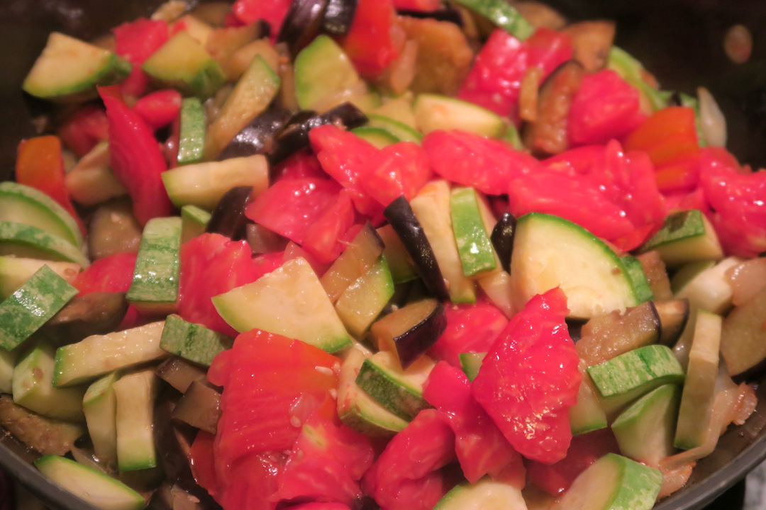 夏野菜たっぷり今夜はブルセーガ_f0234936_7295824.jpg