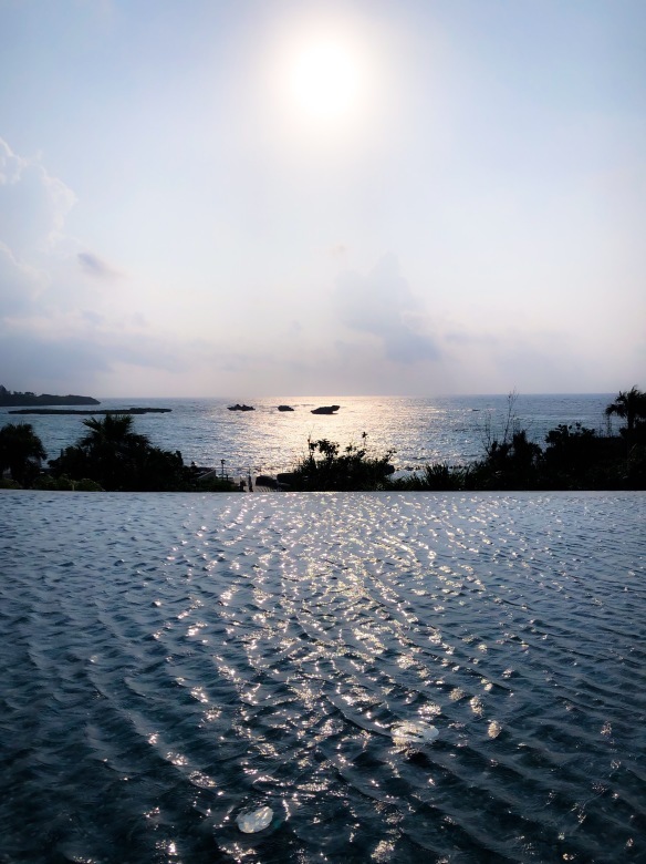 ISLAND MUSIC & BAR at HYATT REGENCY SERAGAKI ISLAND_c0069848_03461821.jpeg