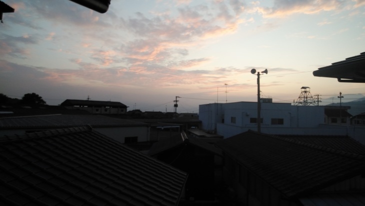 秋雨前線が日本付近に停滞・大気が不安定…2019/8/22_f0231709_05393630.jpg