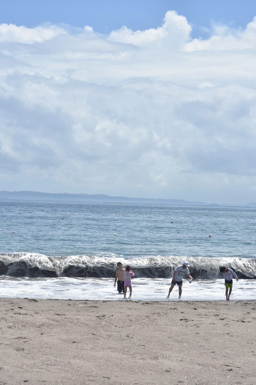 三浦海岸　夏空に遊泳禁止_d0065116_20152900.jpg