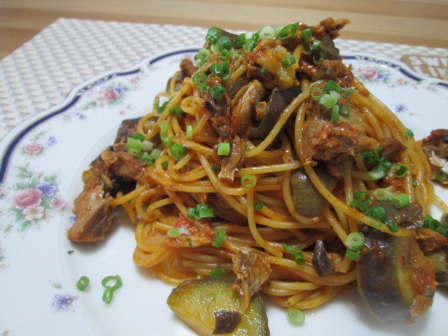 お手軽！ワンポットで♡鯖と水茄子のトマト味噌パスタ_d0361028_22110965.jpg