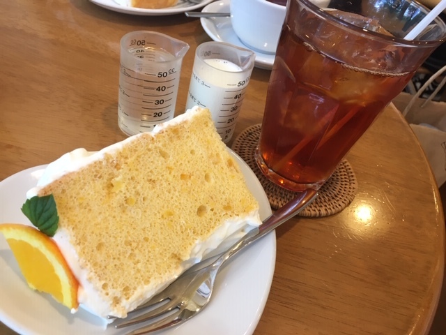 美味しいシフォンケーキ屋さん_f0079640_15322702.jpg