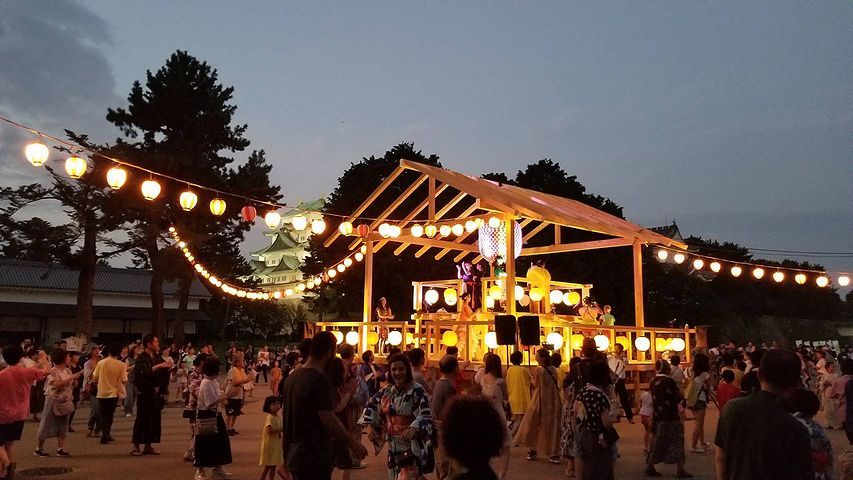 金シャチ横丁と盆踊り。_b0111376_03011344.jpg