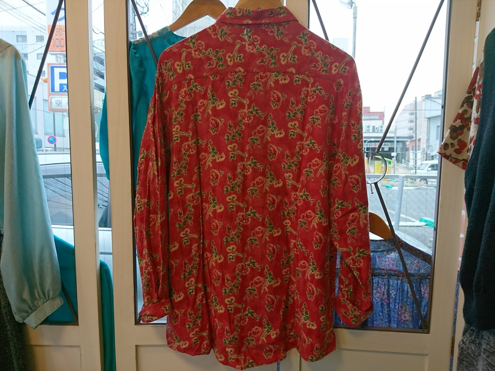 レーヨン 花柄シャツ_d0256914_17270213.jpg