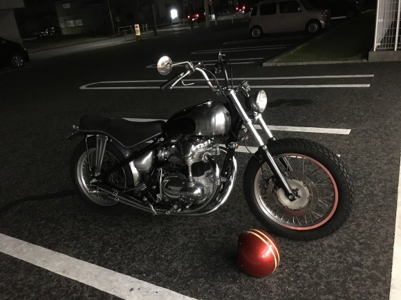 W650コンプリートキット と 走るソファー_a0139843_21124181.jpg