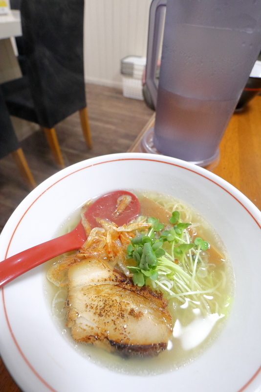 塩麺屋 いただきで、らーめんとチャーハン_a0077663_07291810.jpg