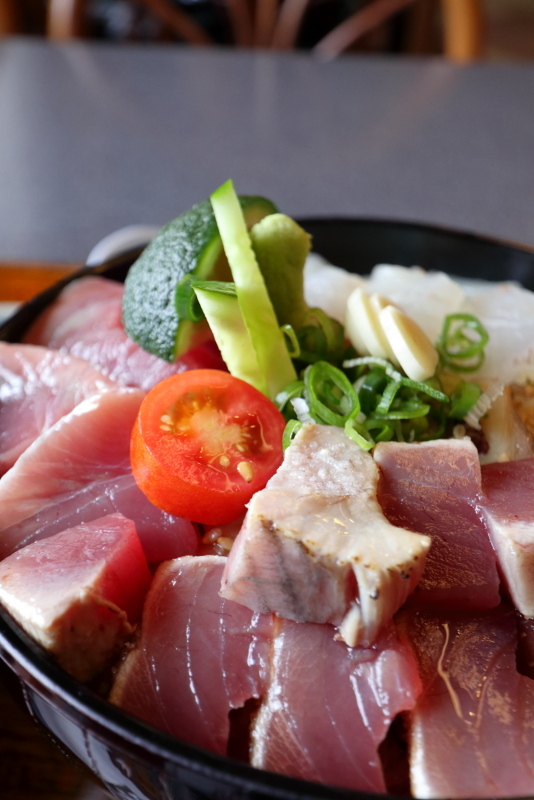 海賊料理 新漁丸で、やっぱし海鮮丼～_a0077663_07460490.jpg