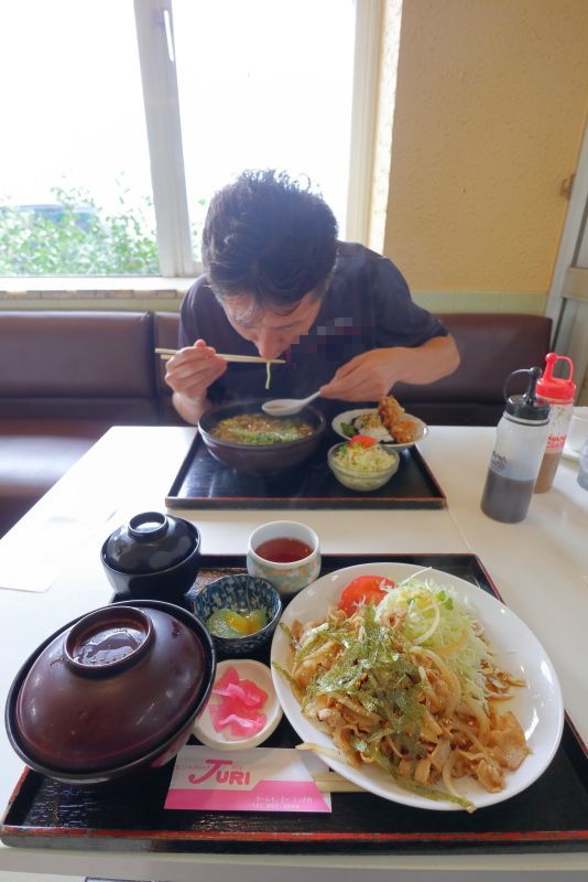 レストラン 樹里で、豚肉の生姜焼定食_a0077663_08045163.jpg