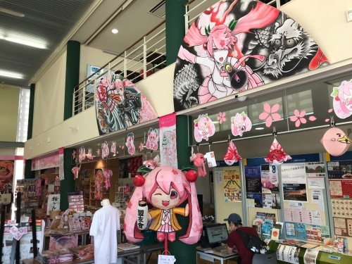「桜ミク」ねぷた展示*まちなか情報センター_d0131668_14324027.jpg