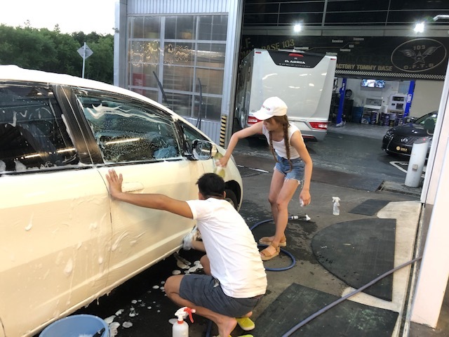 8月25日(日)TOMMYBASEブログ☆N様N-BOXご成約!S様レガシィB4ご成約!S様LS600hご成約!自社ローン♪_b0127002_20375666.jpg