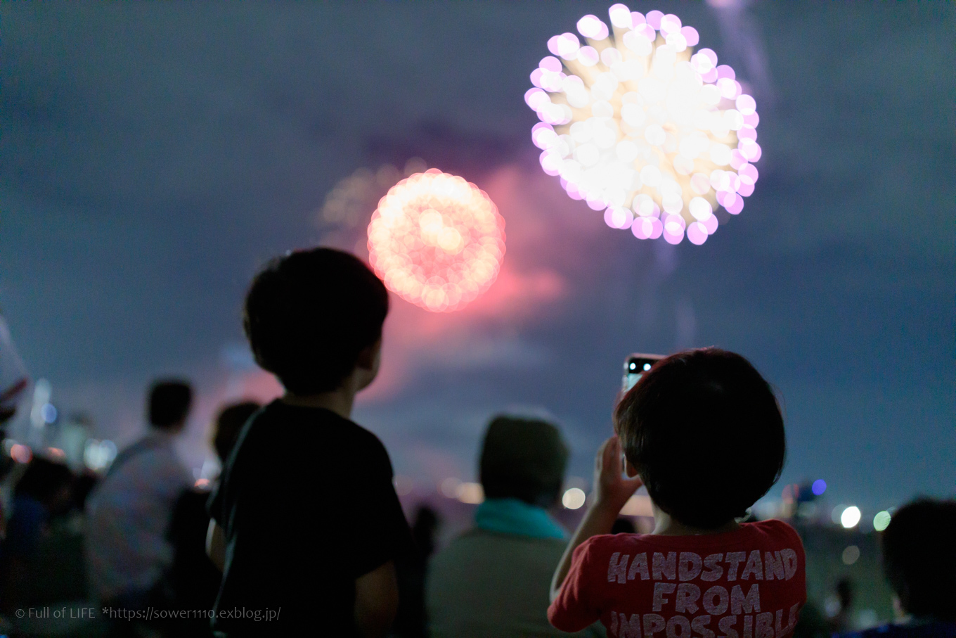 ちびっ子兄弟の初打ち上げ花火体験 19みさとサマーフェスティバル花火大会 Full Of Life
