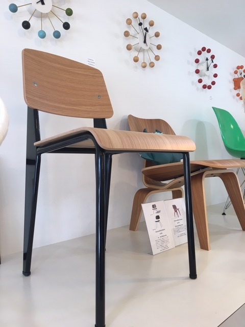 スタンダードチェア Standard Jean Prouve 1934 | vitra_b0125570_11074152.jpg