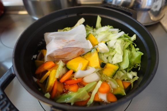 ハーバード大学式野菜スープ Sunny Side Upに醤油 ハーバード大学式野菜スープ Sunny Side Upに醤油