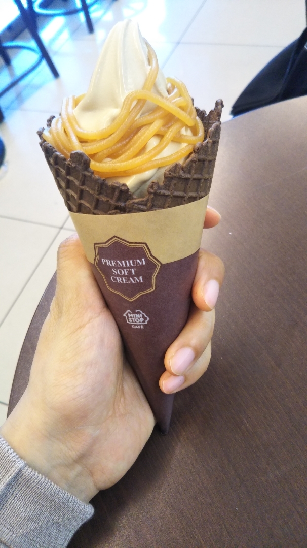 ミニストップ プレミアム和栗モンブランソフト_f0076001_23134089.jpg