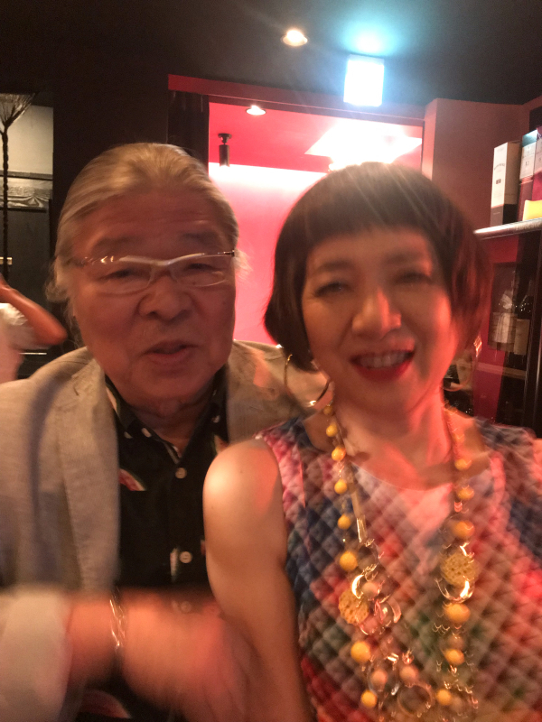 今夜のライブは！_b0199930_08560210.jpg