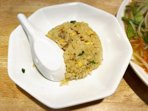東京おぎくぼラーメン*ゑびすや亀山店_e0292546_06533045.jpg