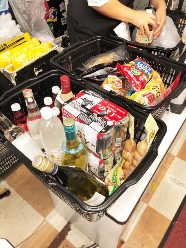 1日派手に遊ぶと1週間引きずれる　入荷ナチス、フランス郵便ラポストなどの大きな麻袋_f0180307_23372724.jpg