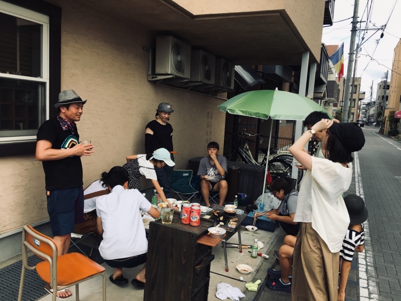 キャンプの変わりに餅つきしてバーベキューもした やったキャンプだ 他
