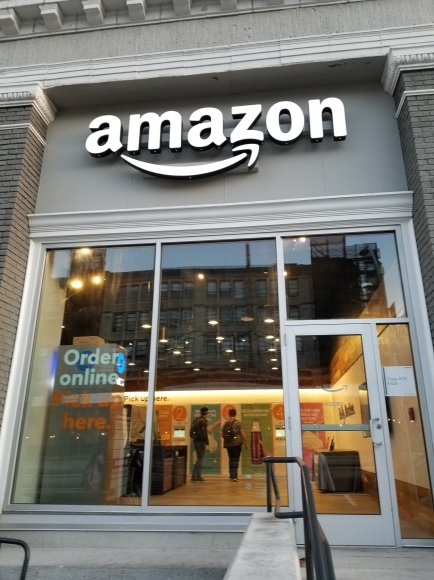 Amazonロッカー_d0339894_11392259.jpg