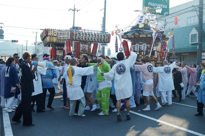 ■続【愛川夏祭り　②中津中央商店街にて。エイサー／御神輿4基の豪華共演です♪】_b0033423_20435130.jpg