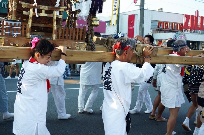 ■続【愛川夏祭り　②中津中央商店街にて。エイサー／御神輿4基の豪華共演です♪】_b0033423_20462610.jpg