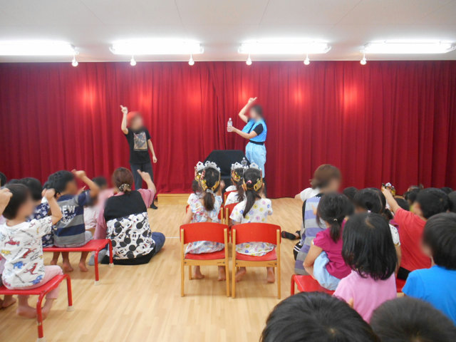 お誕生日会_e0148419_9343751.jpg