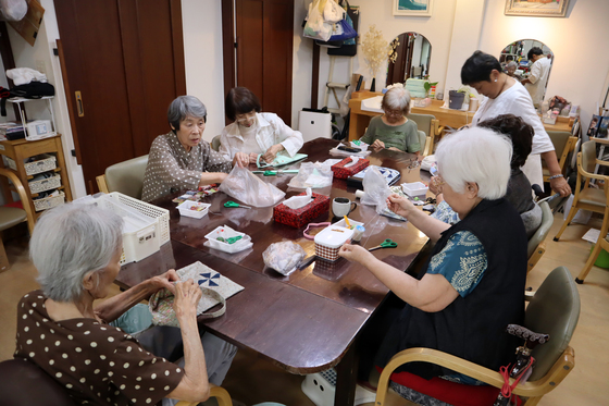 キルト教室 ~ リボンで作る連絡帳ケース作品 ~_e0222340_15535342.jpg