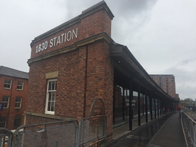 マンチェスターの韓国レストランで焼肉 ロンパラ London パラダイス マンチェスターの韓国レストランで焼肉 ロンパラ London パラダイス