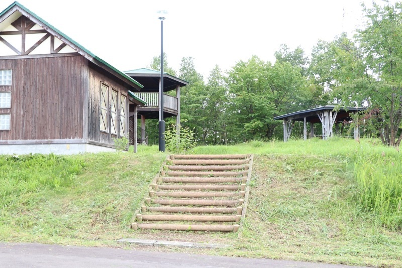 こんなところにも 突哨山 とっしょうざん 花ごよみ
