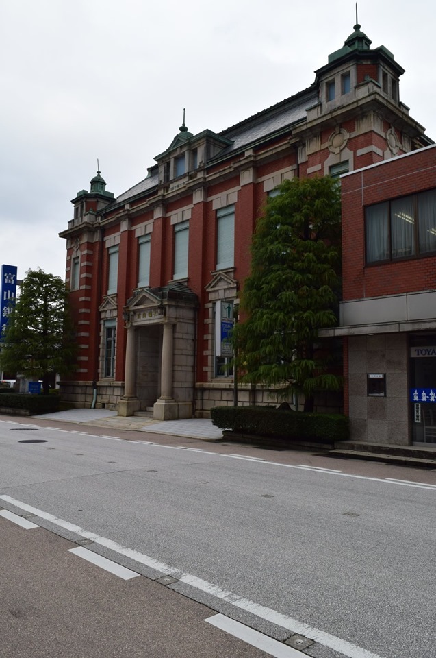 富山県高岡市の富山銀行本店(大正モダン建築探訪)_f0142606_10193378.jpg