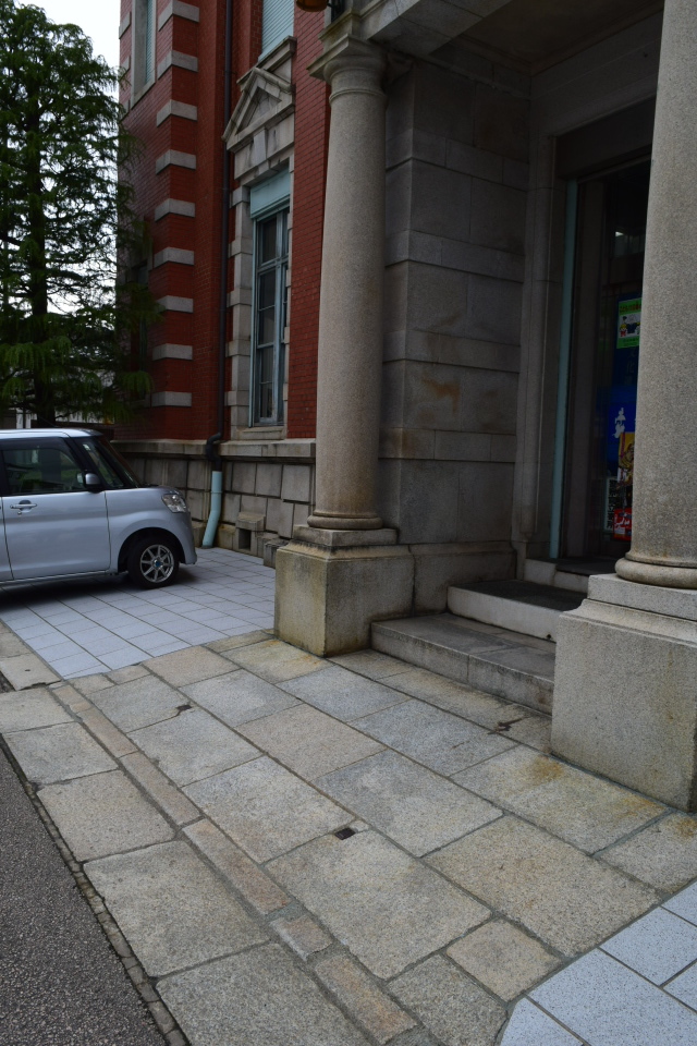 富山県高岡市の富山銀行本店(大正モダン建築探訪)_f0142606_10385702.jpg